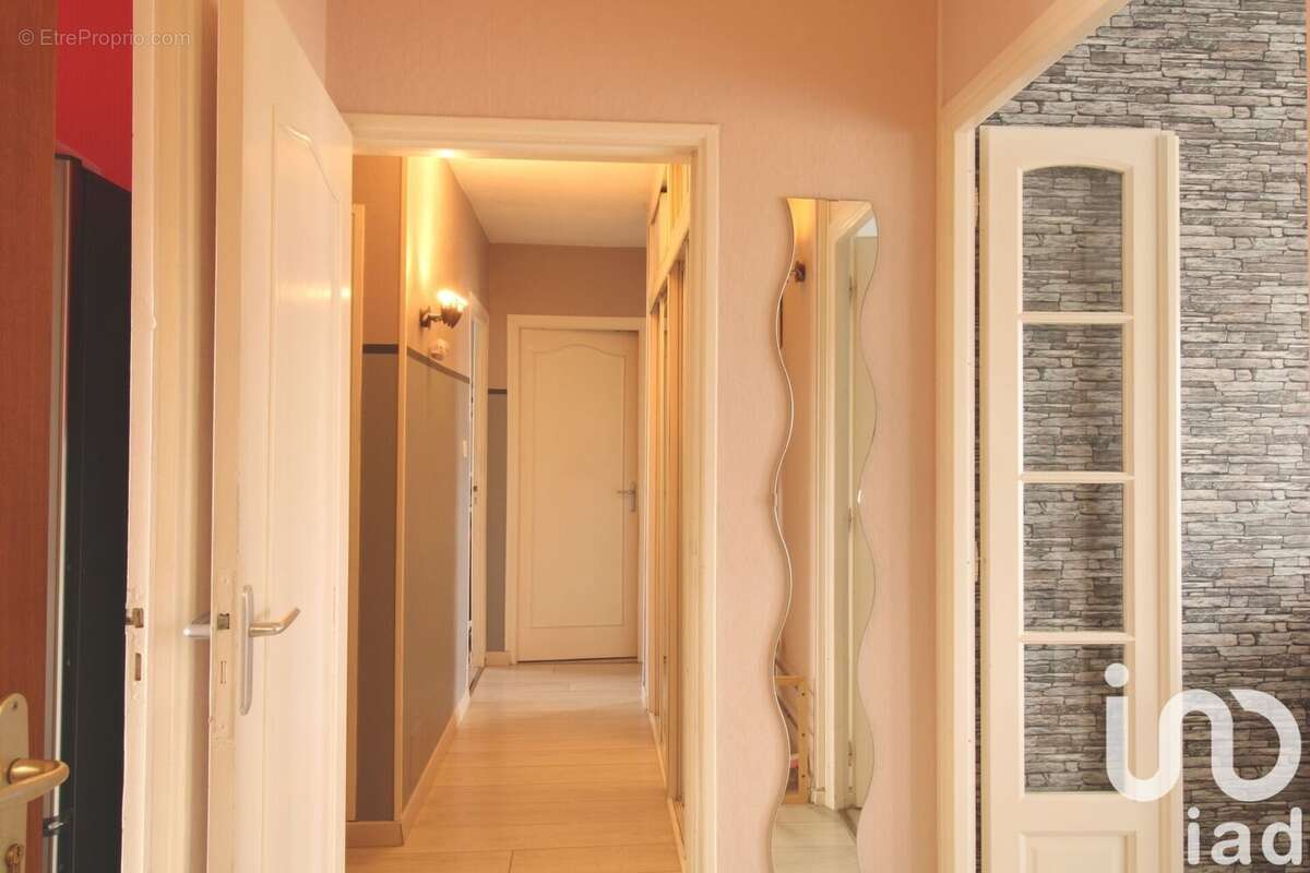 Photo 8 - Appartement à BRIVE-LA-GAILLARDE