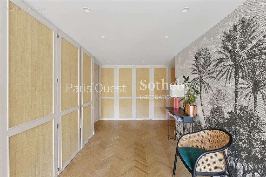 Appartement à NEUILLY-SUR-SEINE