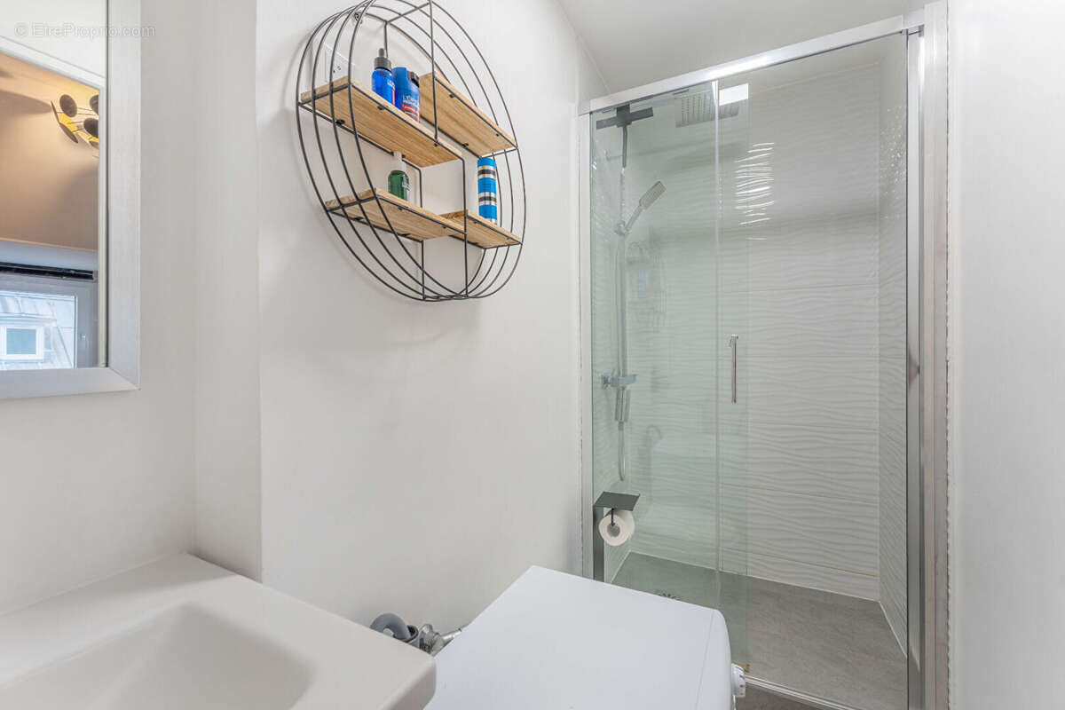 Appartement à PARIS-8E