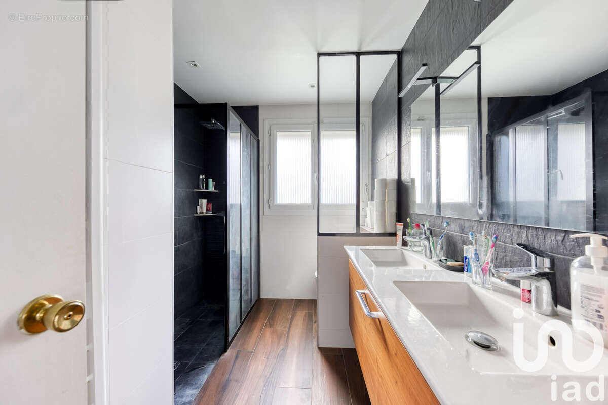 Photo 9 - Maison à LESIGNY