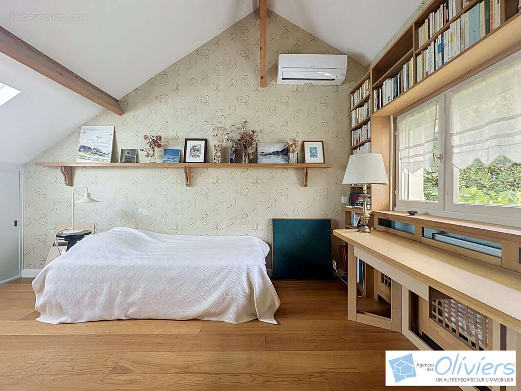 Maison 136 m² à Saint-Remy-Les-Chevreuse  - photo 7