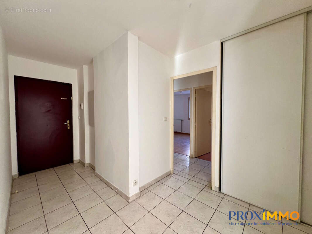 Appartement 80 m² à Voiron  - photo 6
