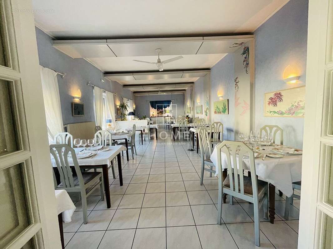 Commerce à GUECELARD