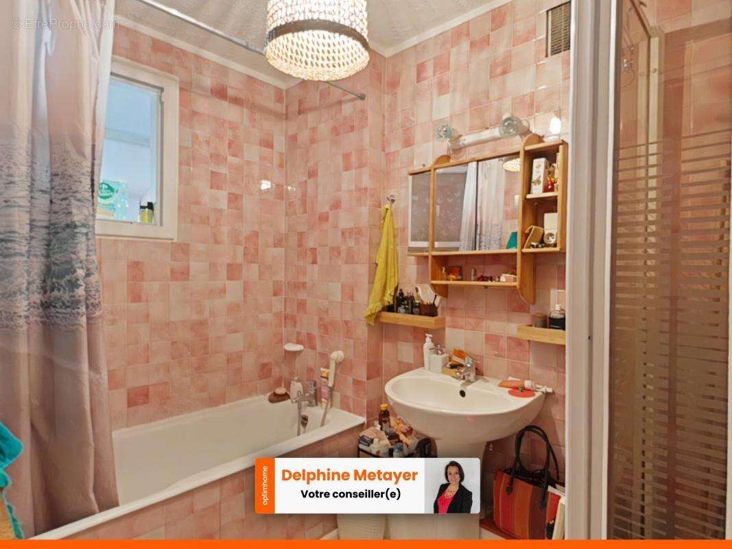Appartement T4 86 m² Draguignan Centre, 3 Ch, balcon & Tout-à-Pied (Fort Potentiel !) - photo 16