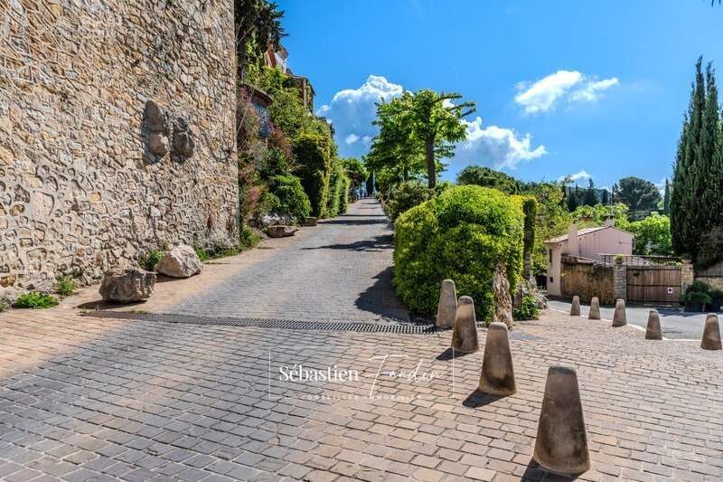 Commerce à LE CASTELLET