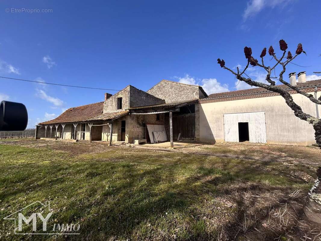 Maison à CAPLONG