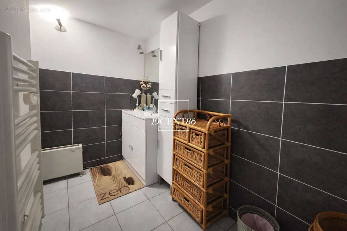 Appartement à FLEURIEU-SUR-SAONE