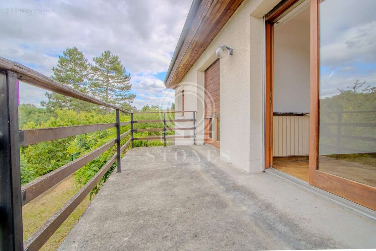 Maison à LA CELLE-SAINT-CLOUD