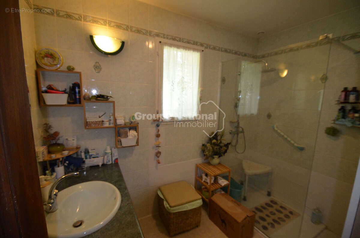 Maison à BESSE-SUR-ISSOLE