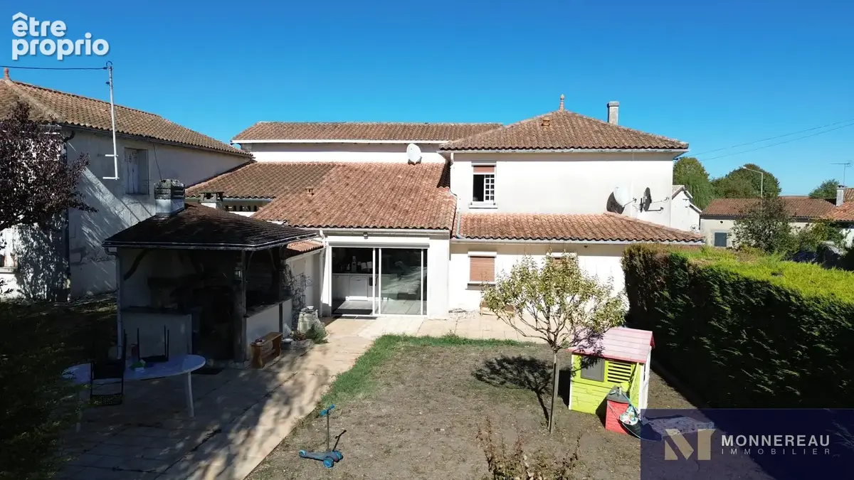 Maison de ville atypique avec jardin et garage - photo 3