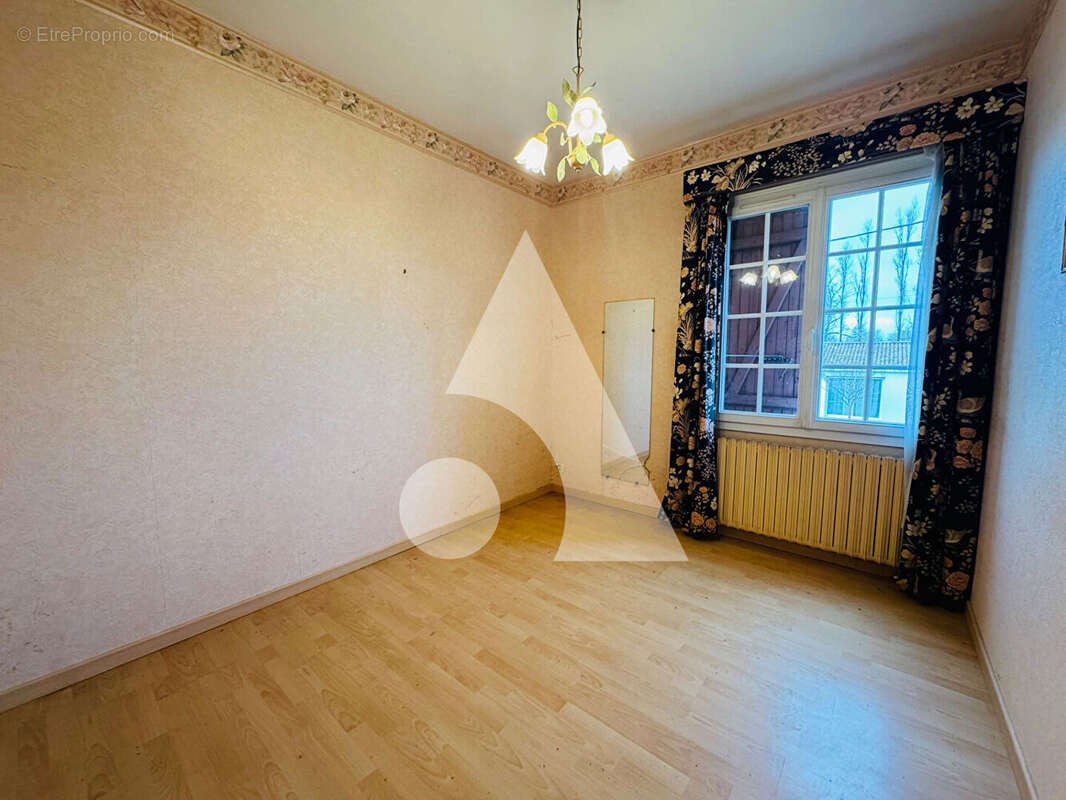 Maison à LA GENETOUZE