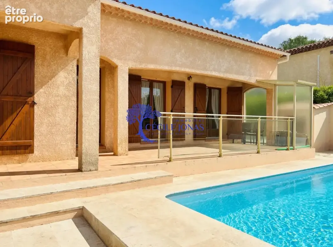 Maison de plain-pied avec piscine   La Londe-les-Maures, à deux pas du centre-ville - photo 2