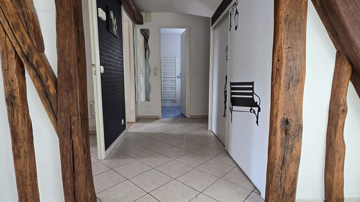 Appartement à LIMOURS