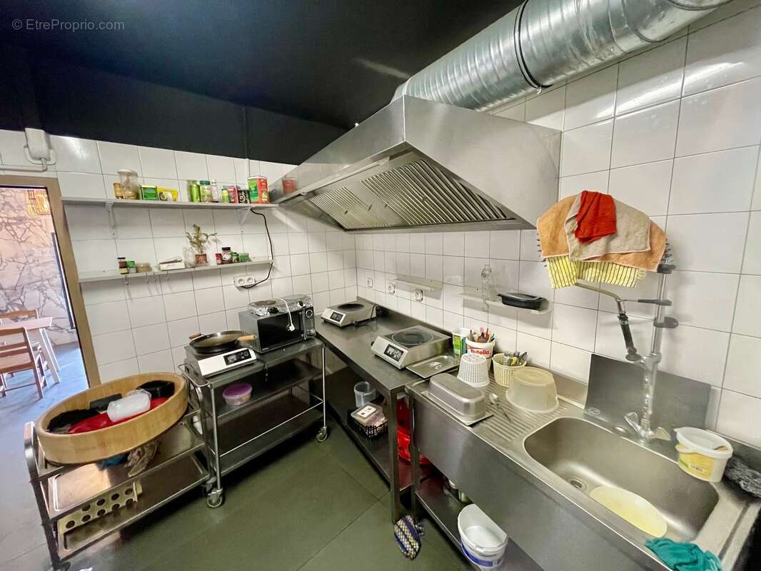 n°3 - Commerce à PLAN-DE-CUQUES