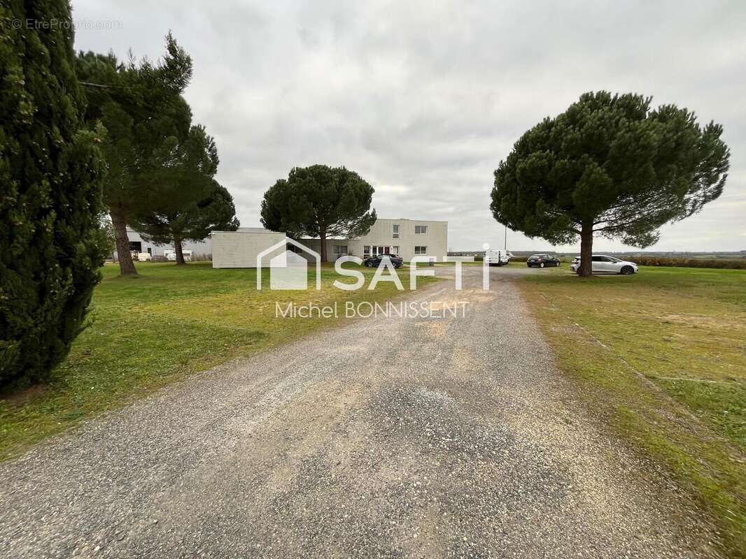 Photo 5 - Commerce à BOURGES