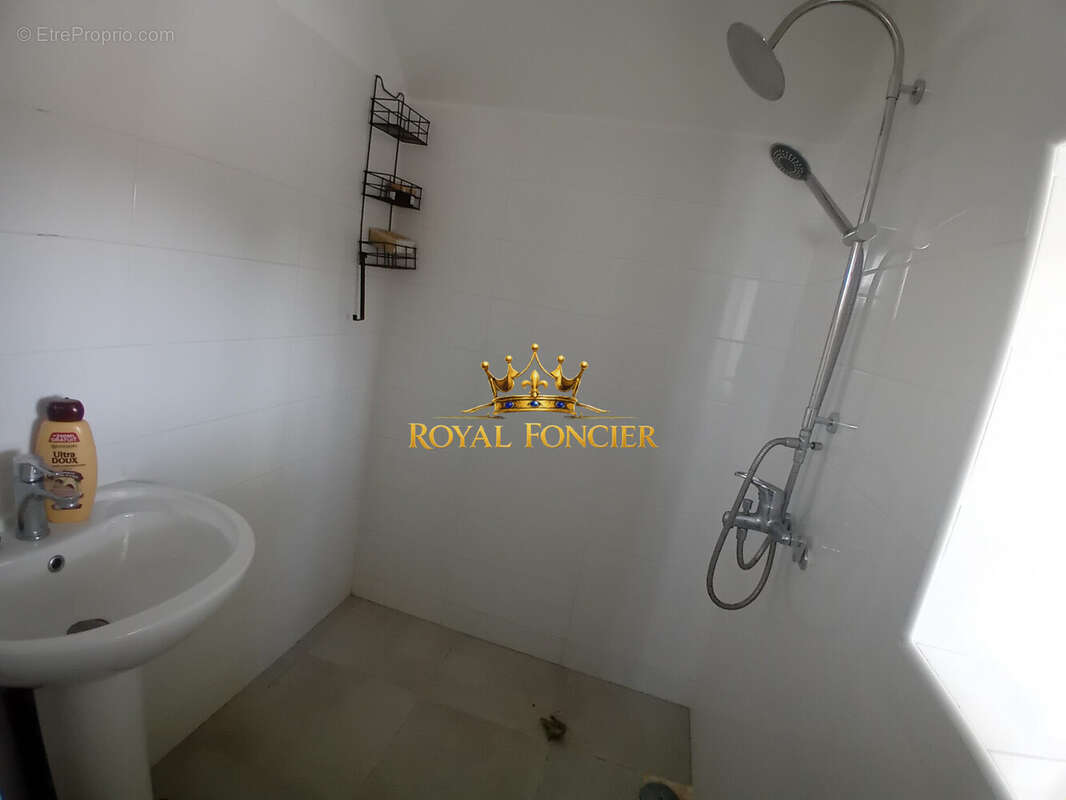 Maison 55 m² à Descartes  - photo 9