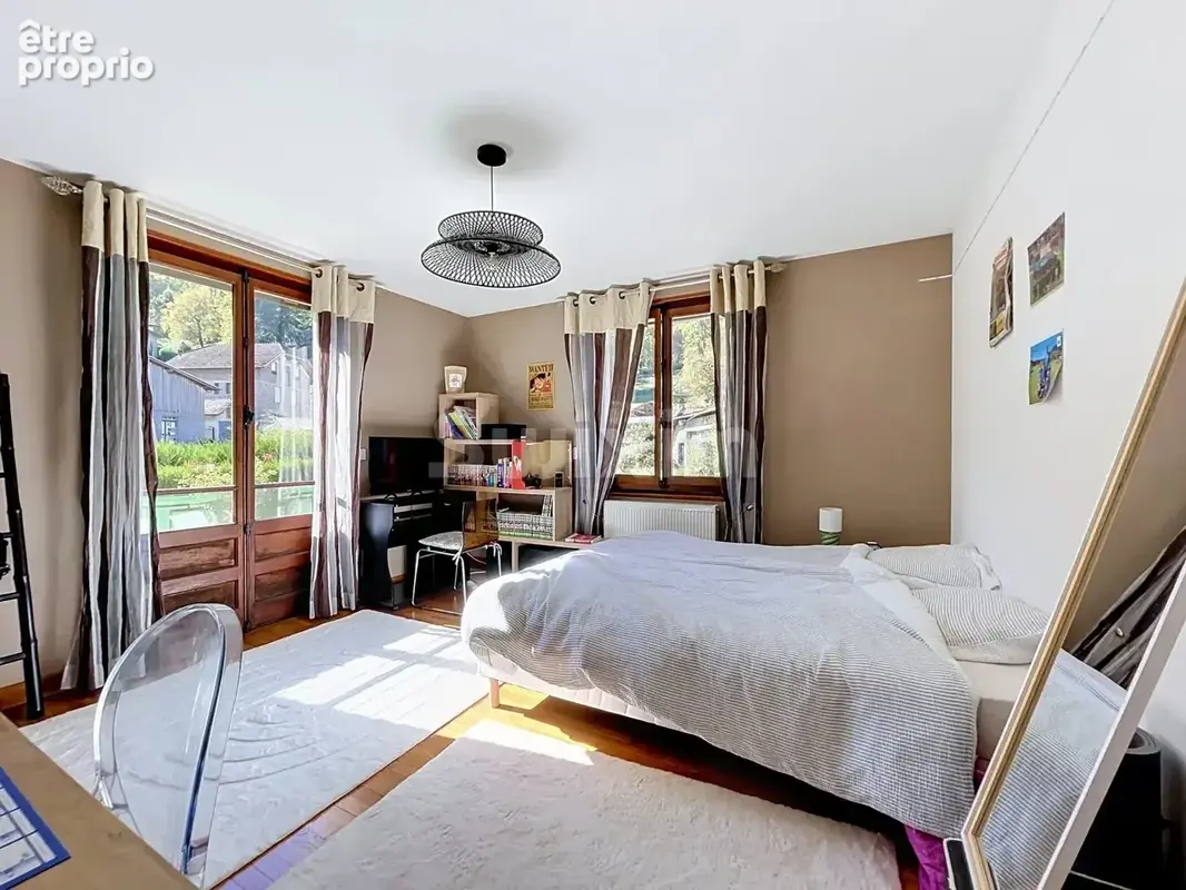MAGLAND – Beau F3 avec annexes et stationnements - photo 8