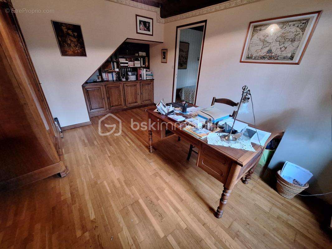 Maison à NEUVY-EN-SULLIAS