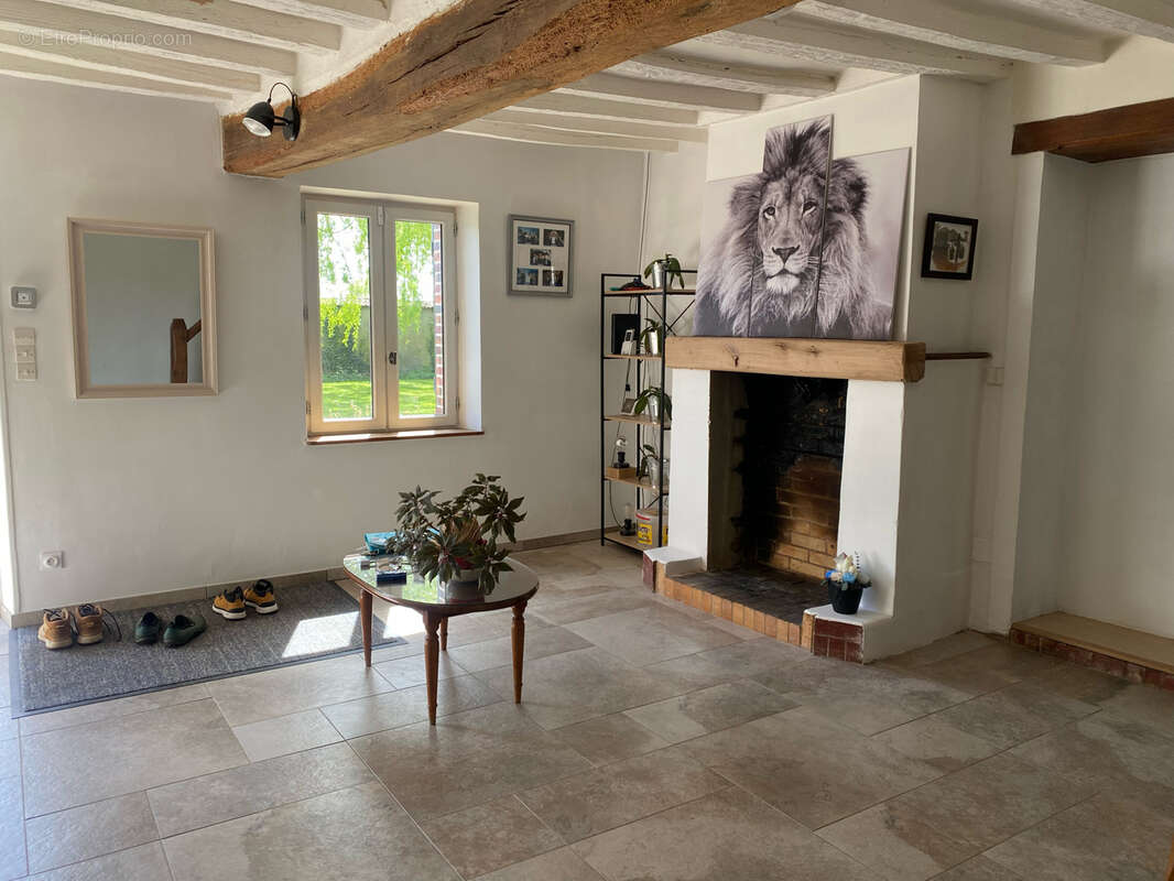 Maison à HOUDAN