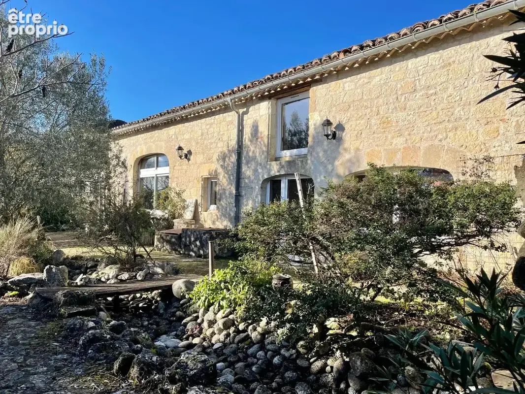 Propriété de caractère avec piscine et 2,5 hectares - photo 11