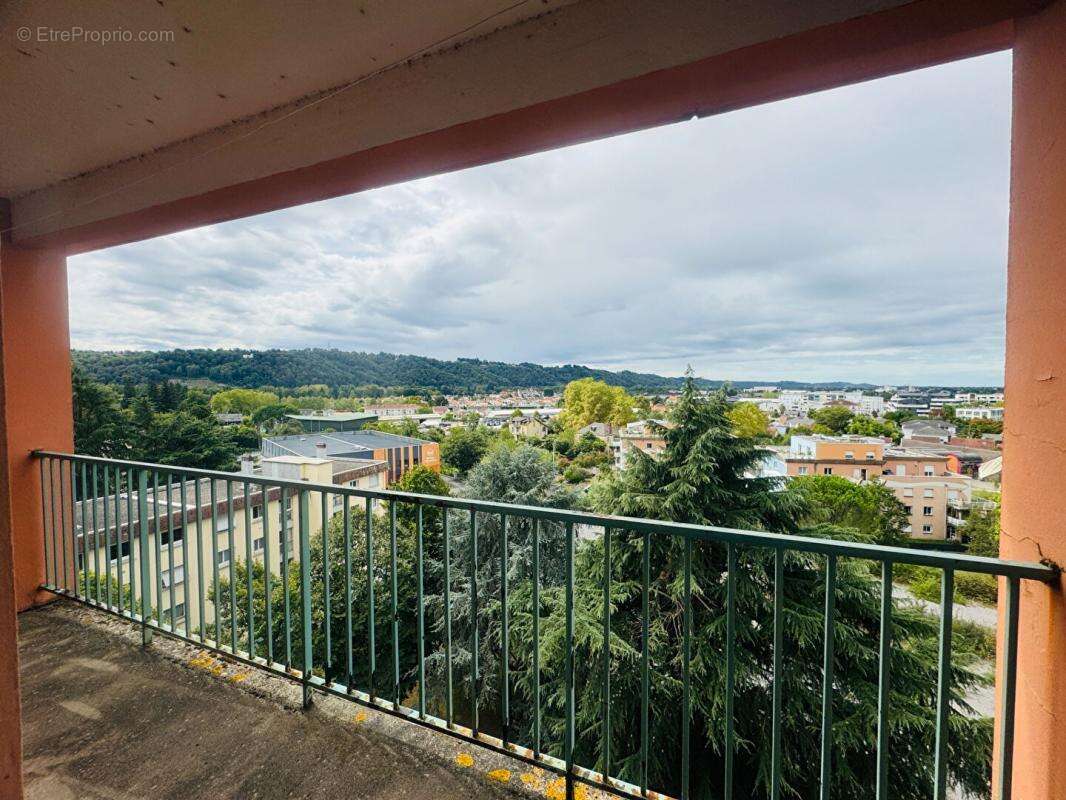 Appartement à BILLERE