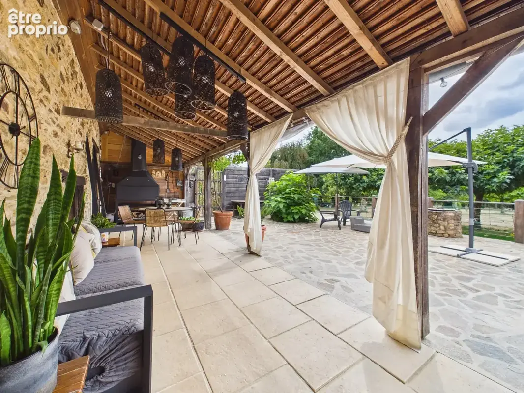 Une propriété impeccable de 6 chambres, très polyvalente, située près de Jumilhac-le-Grand - photo 13