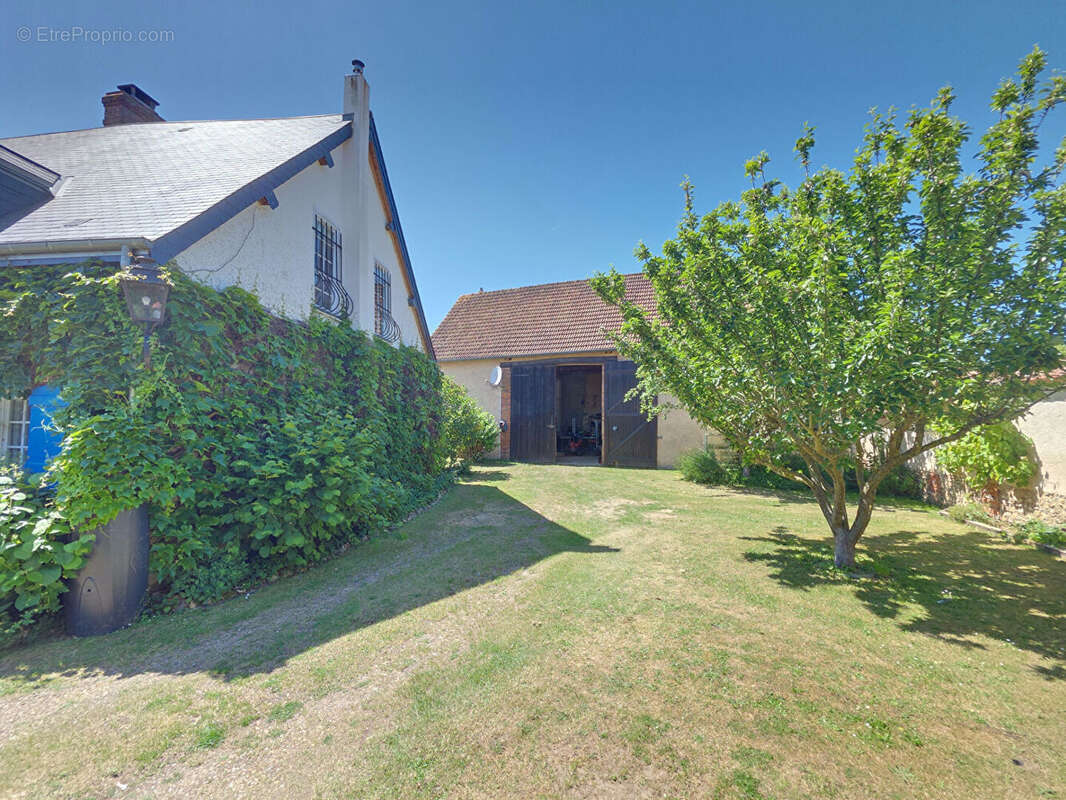 Maison à SAINT-PIAT