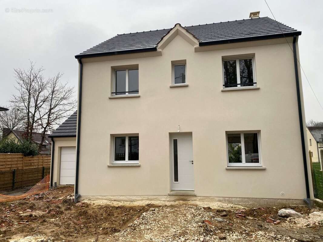 Terrain à LUZARCHES