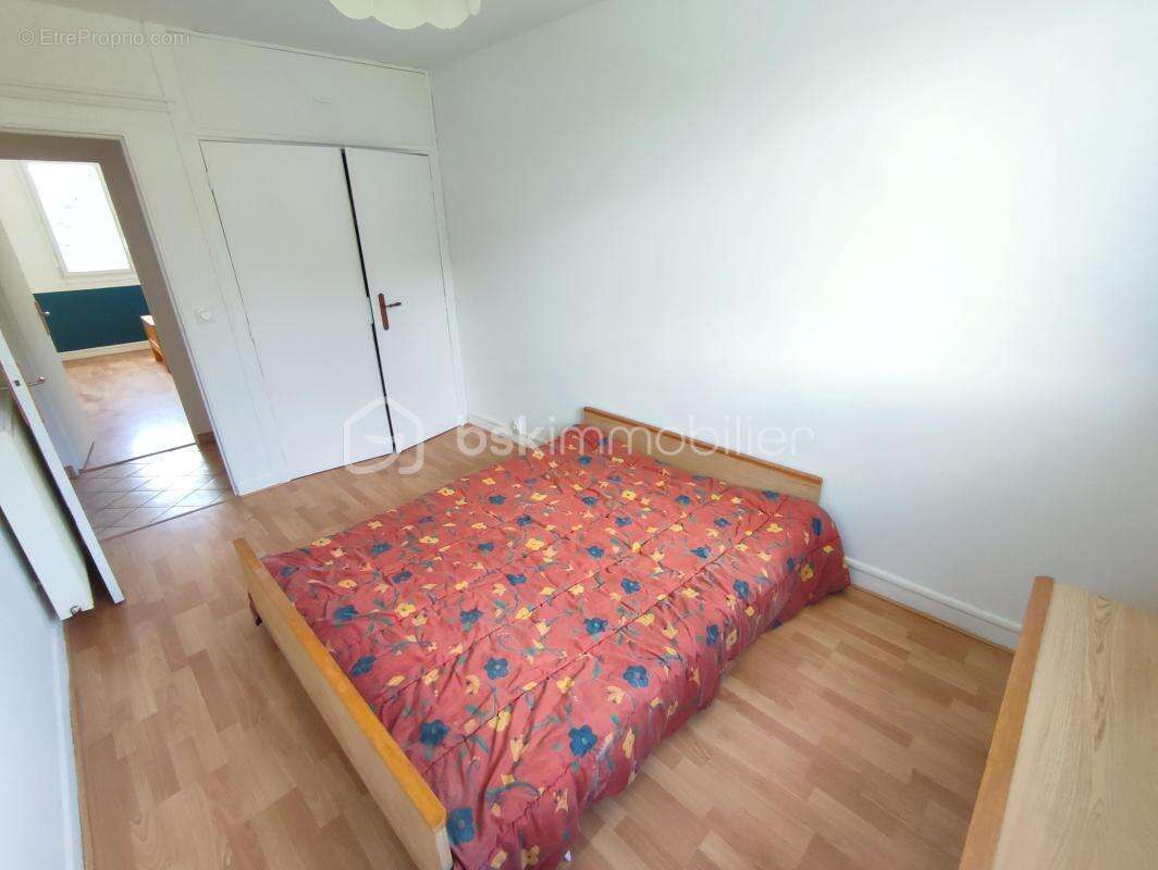 Appartement à SAINTE-GENEVIEVE-DES-BOIS