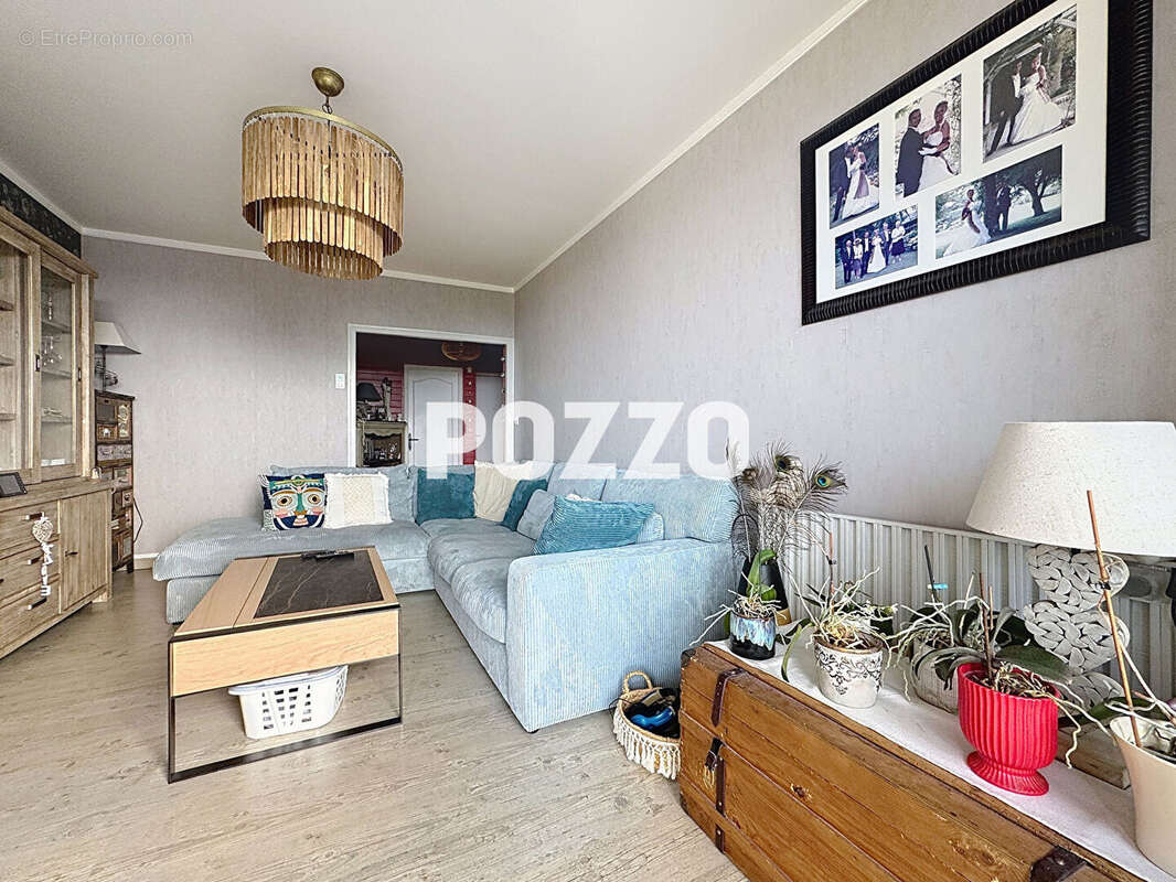 Appartement à DONVILLE-LES-BAINS