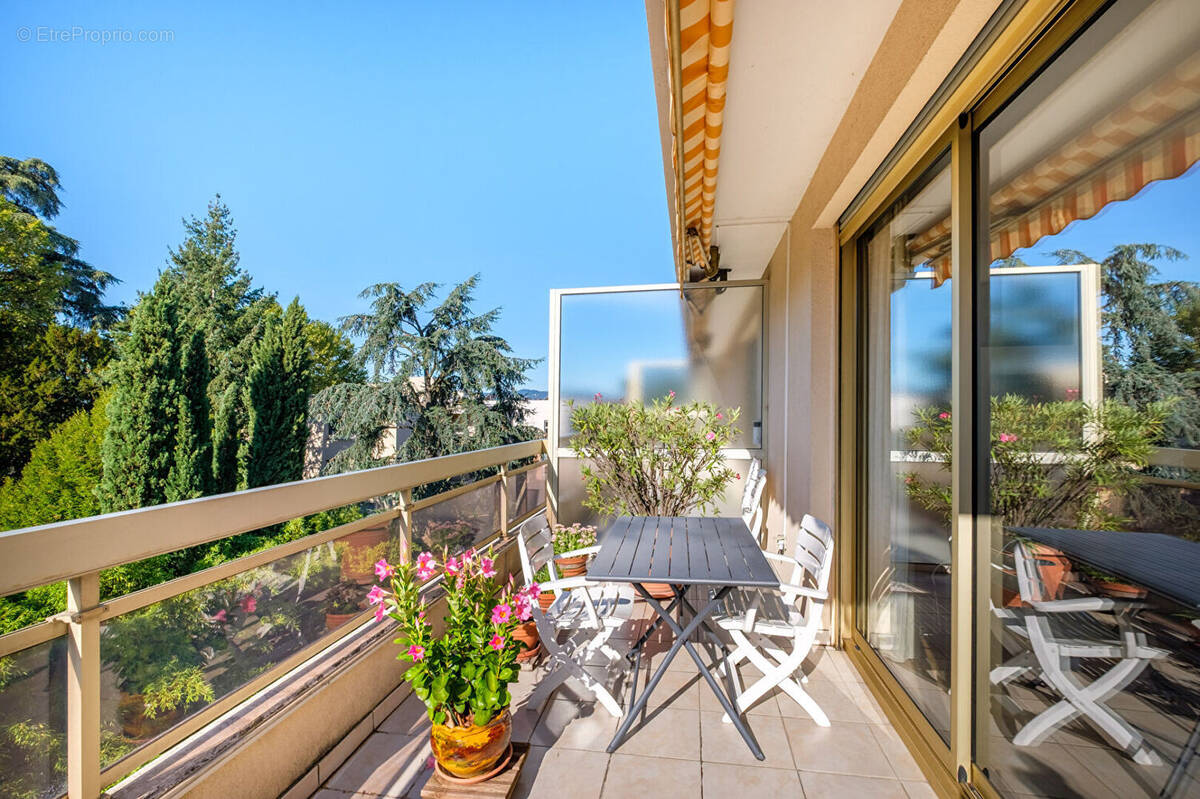 Appartement à TASSIN-LA-DEMI-LUNE