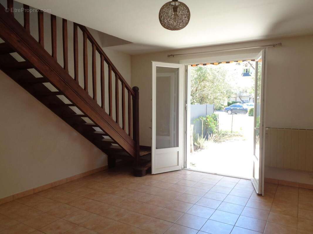   - Appartement à DRAGUIGNAN
