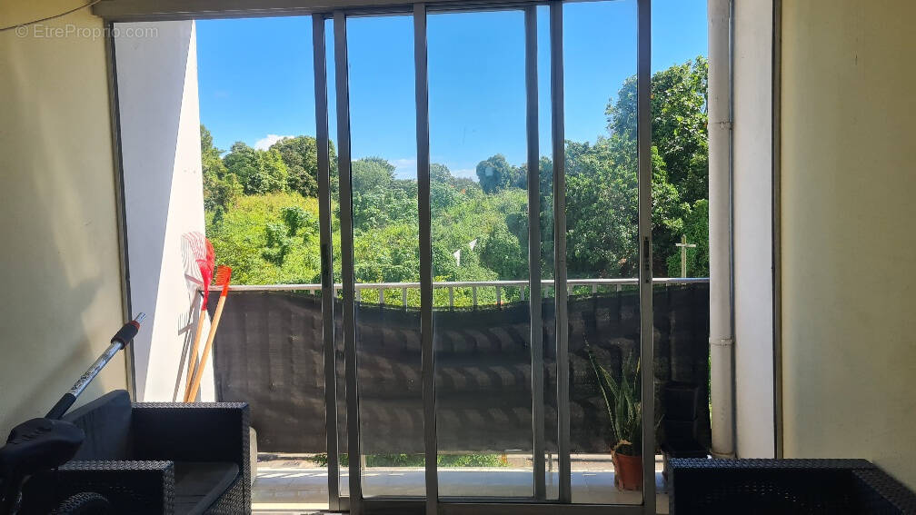 Appartement à LES ABYMES