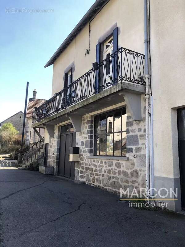 Maison à GIAT
