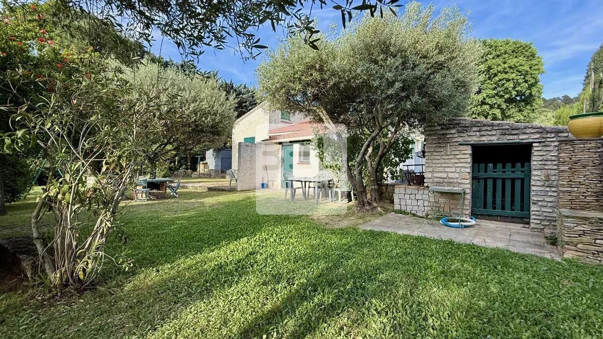 Maison à BAGNOLS-SUR-CEZE