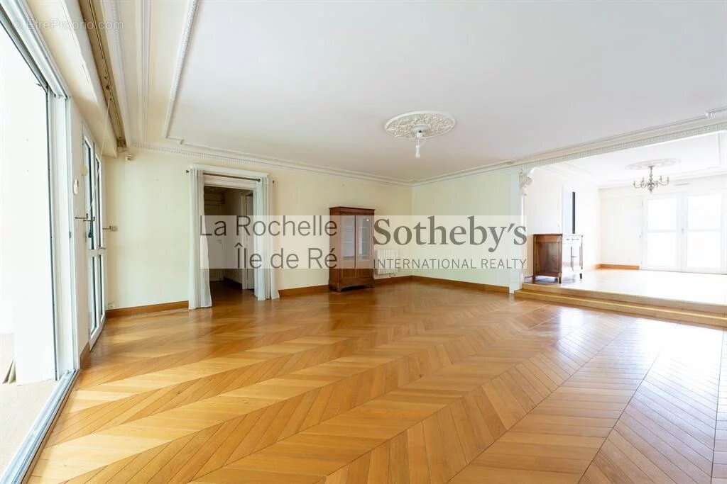 Appartement de charme - Allée du Mail - photo 9