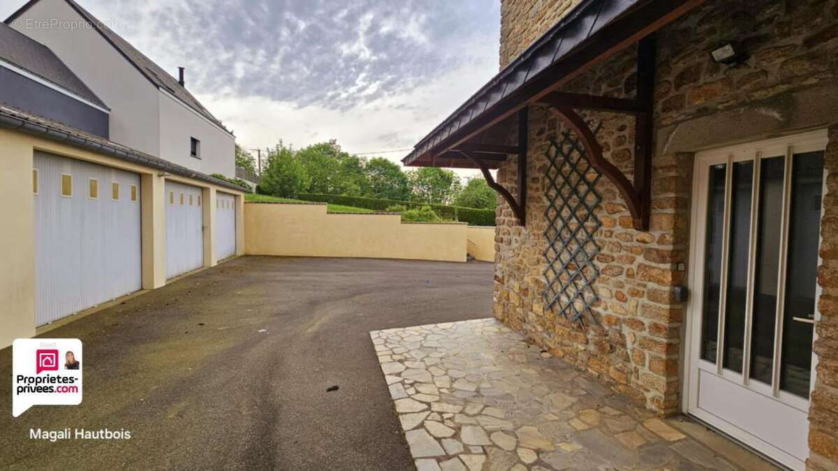 Maison à PONTAUBAULT