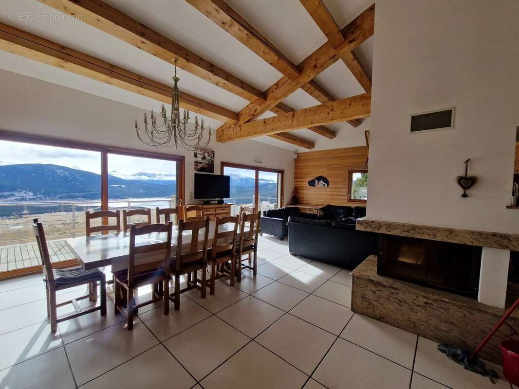 Maison à LES ANGLES