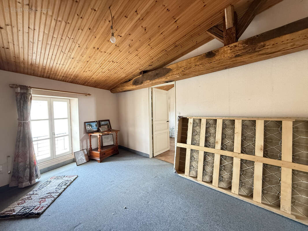 Maison à VIEILLEVIGNE