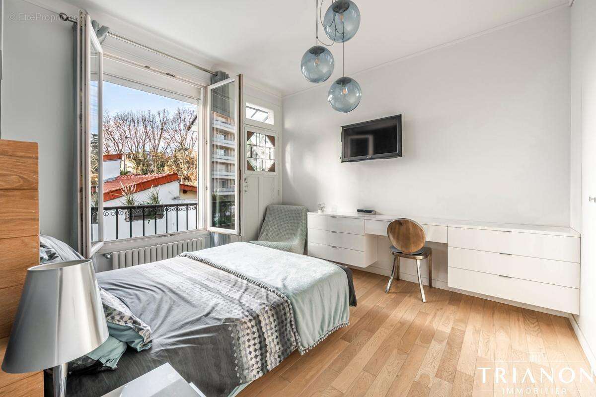 A vendre a suresnes quartier republique maison 7 pieces / 5 chambres - photo 13