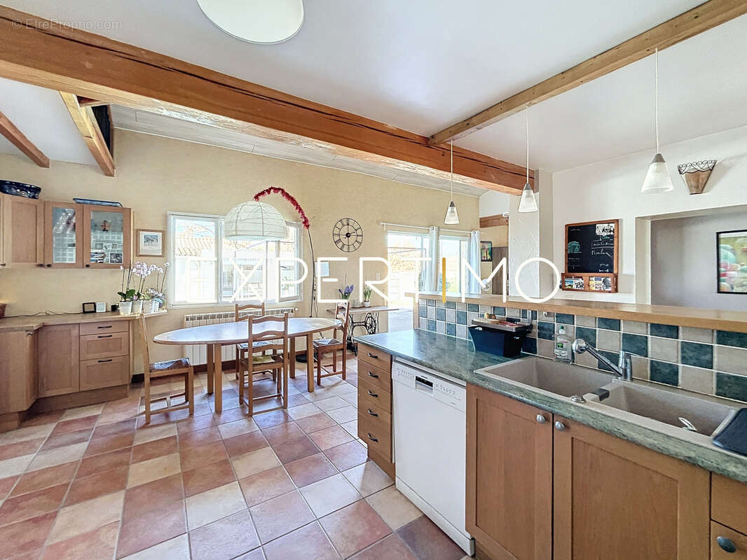 Maison à AYGUESVIVES