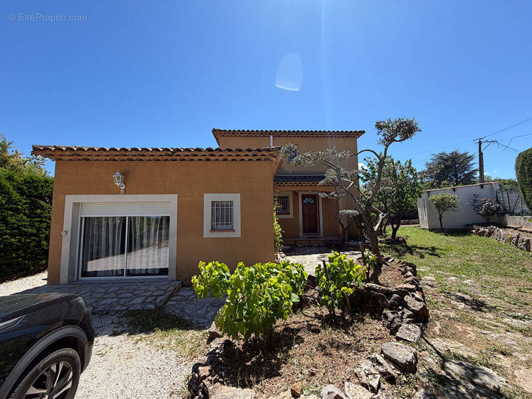 Maison à SAINT-MAXIMIN-LA-SAINTE-BAUME