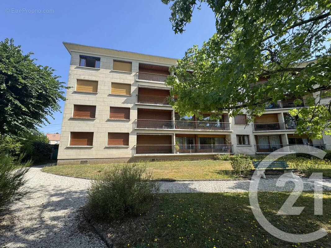 Appartement 111 m² à Avon  - photo 23