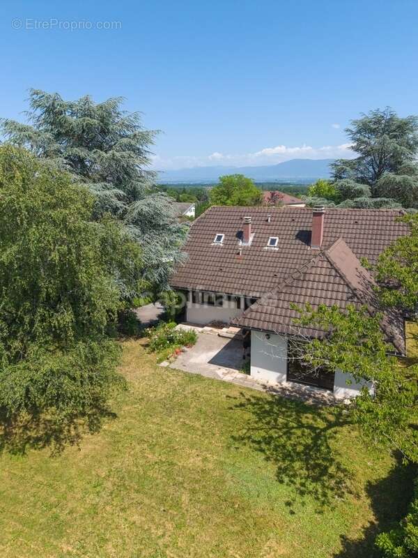 Maison à PREVESSIN-MOENS