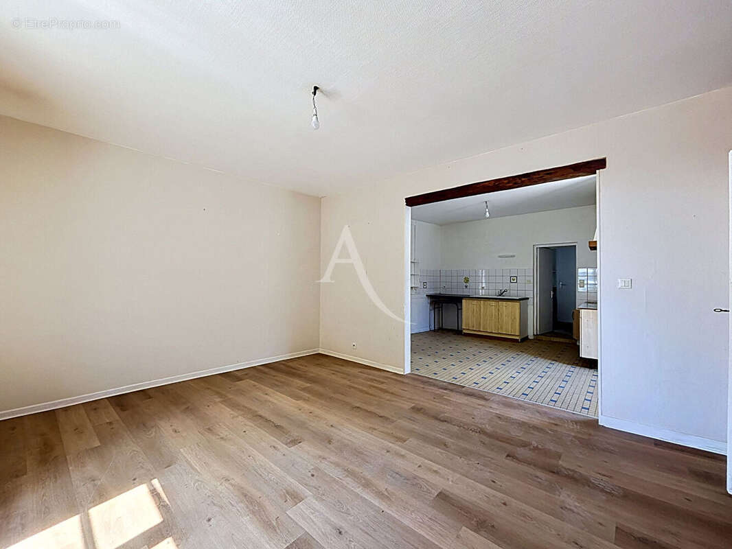 Maison 101m² Hyper Centre Château-Gontier - Saint-Rémy - photo 2
