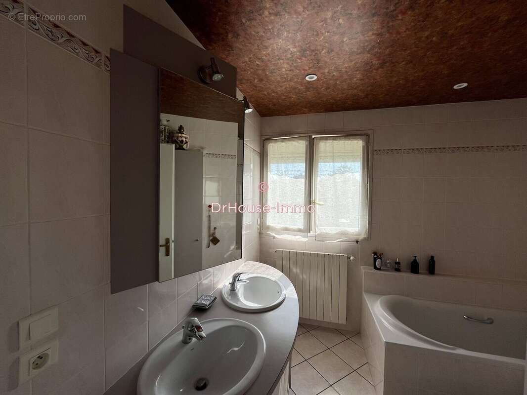Maison 89 m² à Meximieux  - photo 34