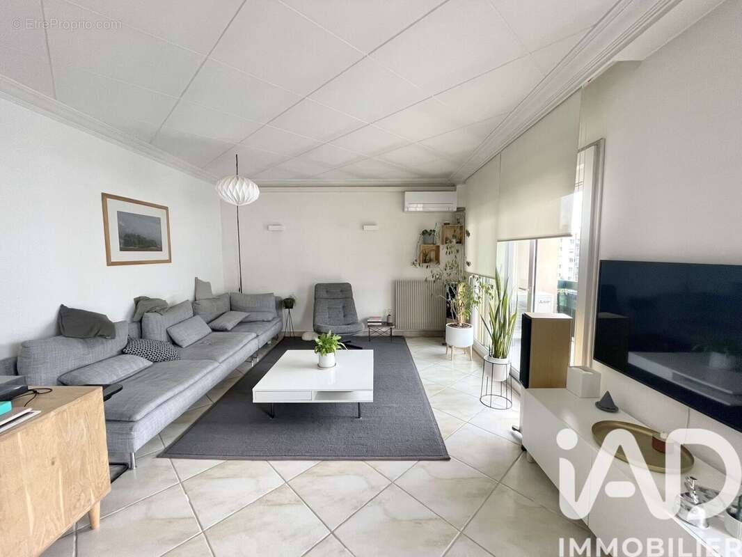 Photo 3 - Appartement à VILLEURBANNE