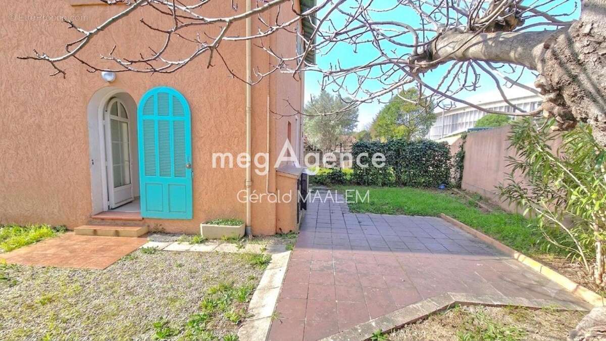 Maison à FREJUS