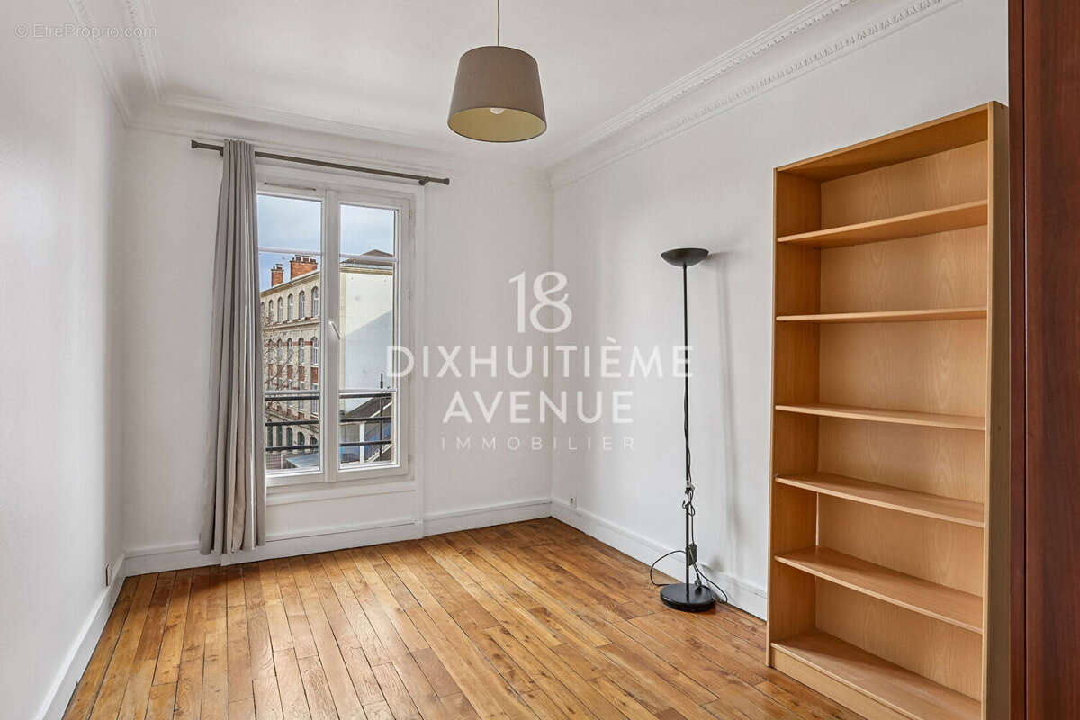 Appartement à PARIS-18E