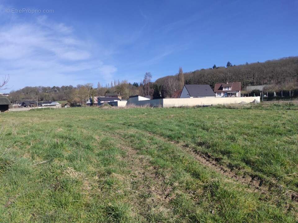 Terrain 1314 m² à Corneville-Sur-Risle  - photo 2